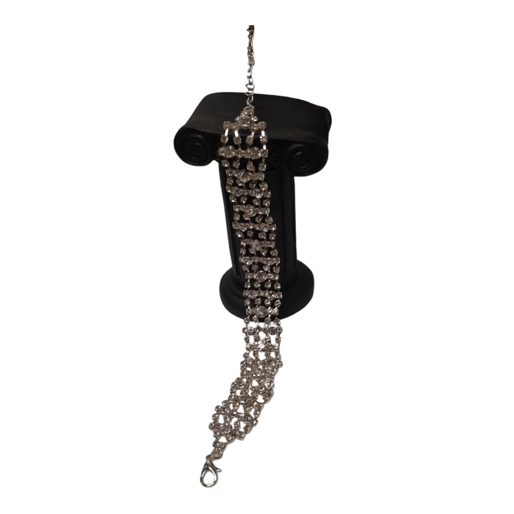 Elegant Silver Lace Bracelet - Picture 7 of 7